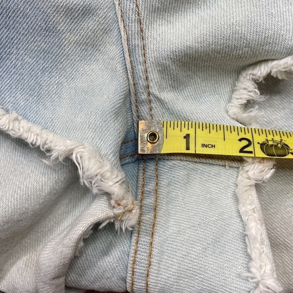 H&M Women’s Light Wash High Waisted Denim Jeans Shorts Size 14 - Picture 8 of 12